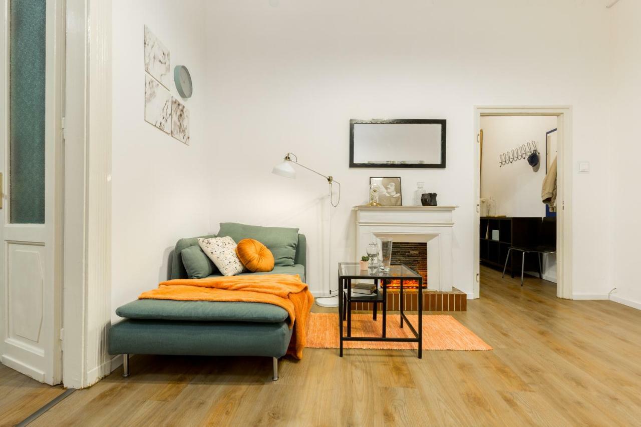 Unique Riverside Apartment Budapest